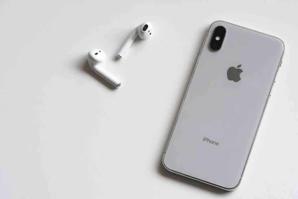 How Do You Tell If AirPods Are Generation 1 or 2 1 How To Tell What Generation AirPods You Have (1 Or 2)