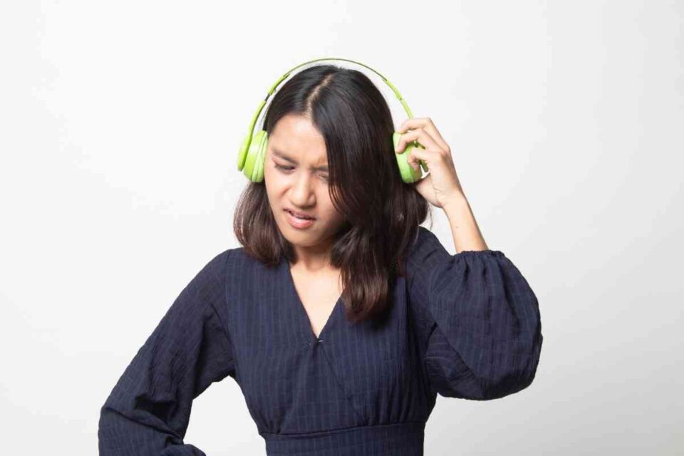 Why Are My Bluetooth Headphones So Loud? The Gadget Buyer Tech Advice