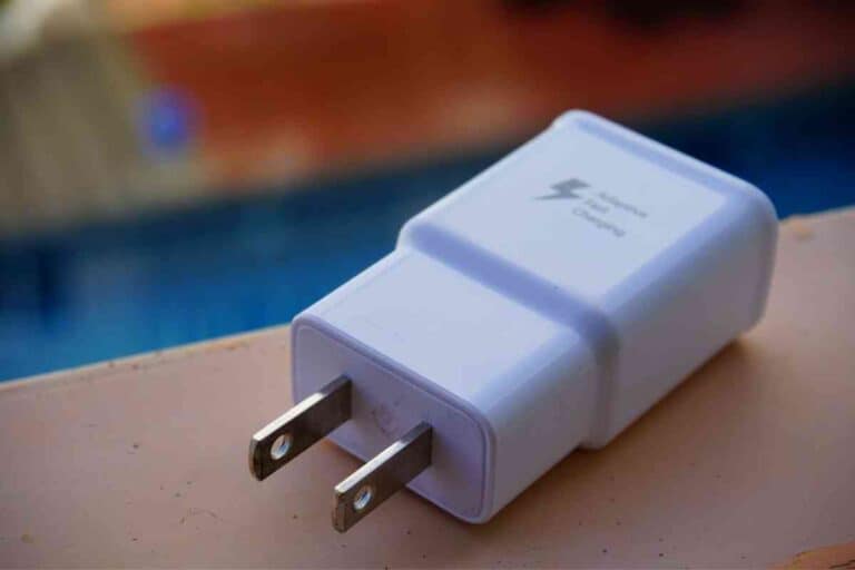 Can I Charge Beats Flex With A MacBook Charger? The Gadget Buyer