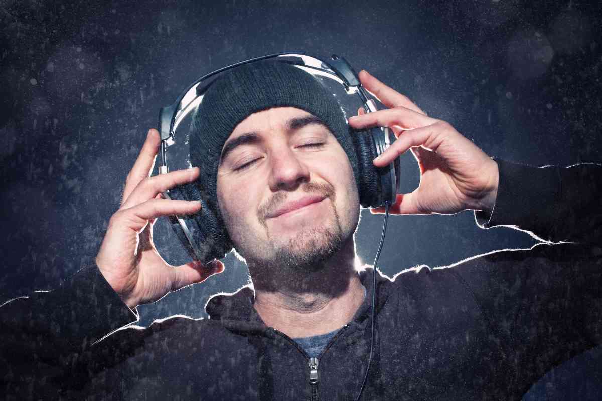 Can I Wear Bluetooth Headphones In The Rain? The Gadget Buyer Tech