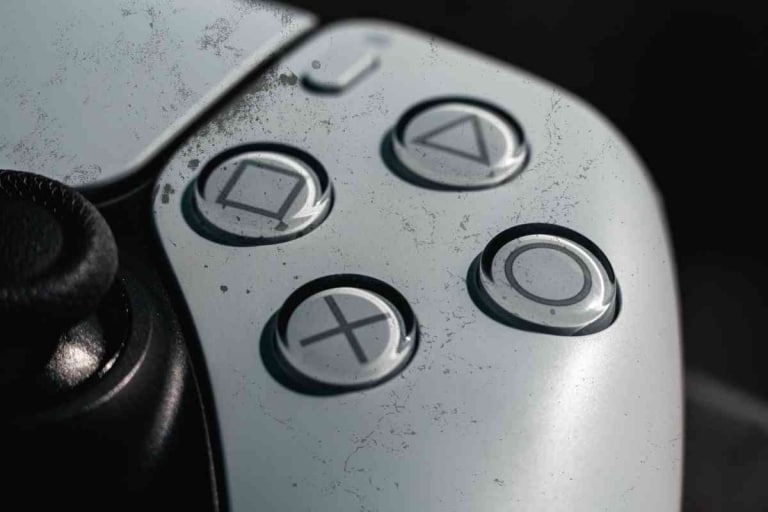 Why Do PS5 Controllers Get Dirty?