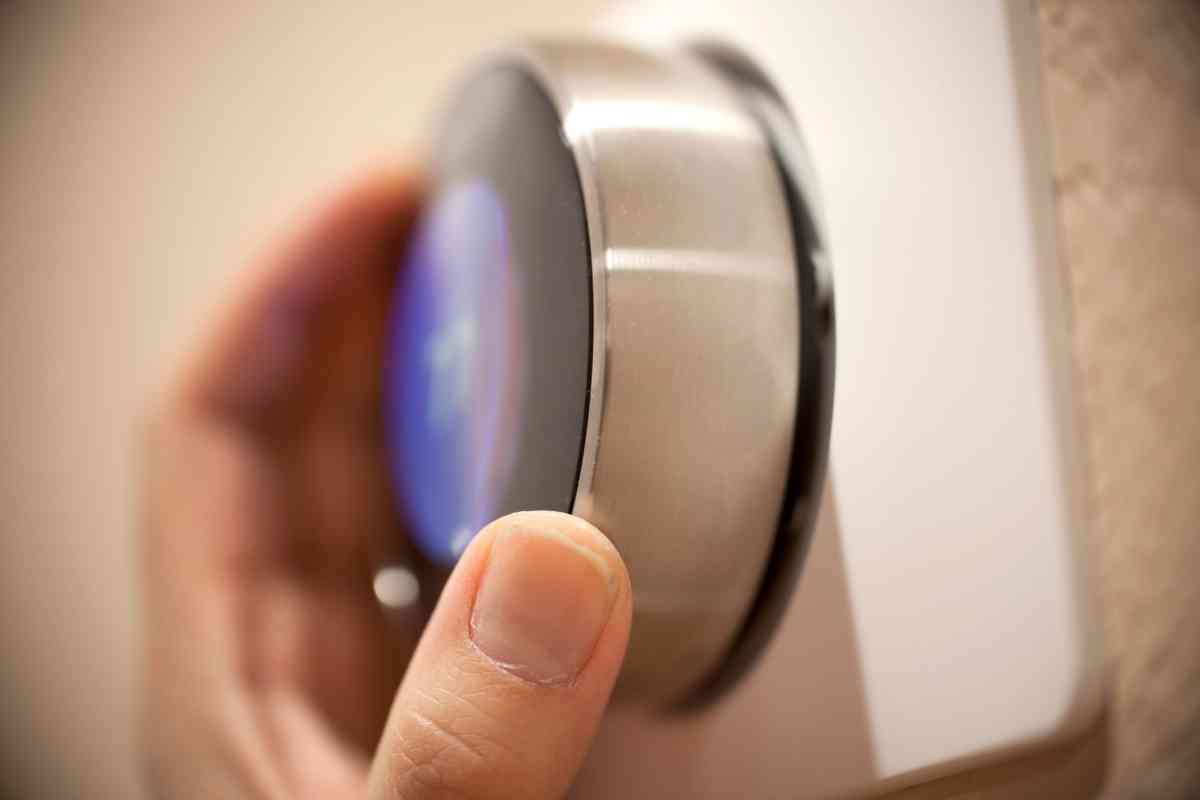 why-does-my-nest-thermostat-keep-changing-temperature-explained