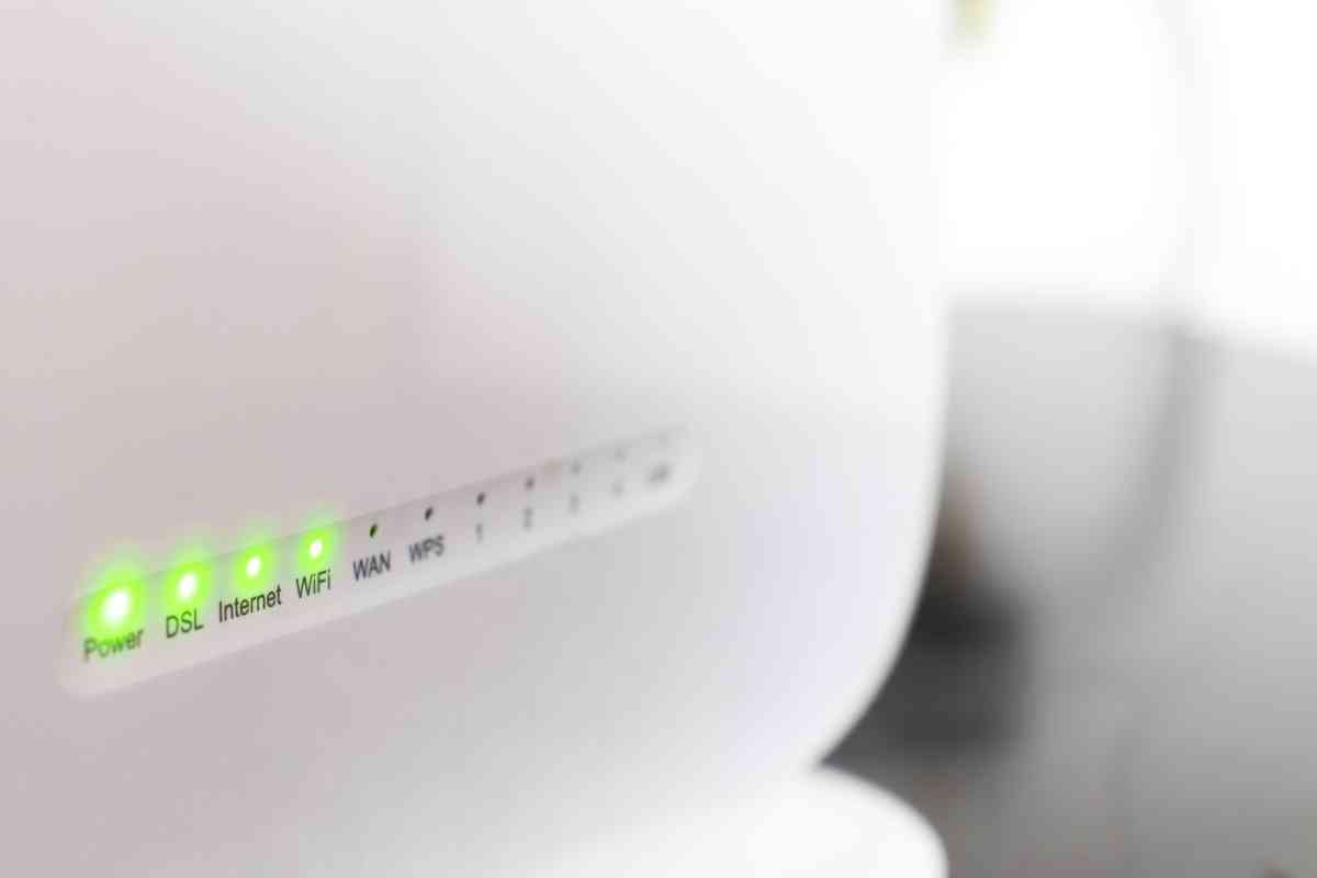 Spectrum Modem Lights: What Do The Colors Mean? (Answered) - The Gadget ...