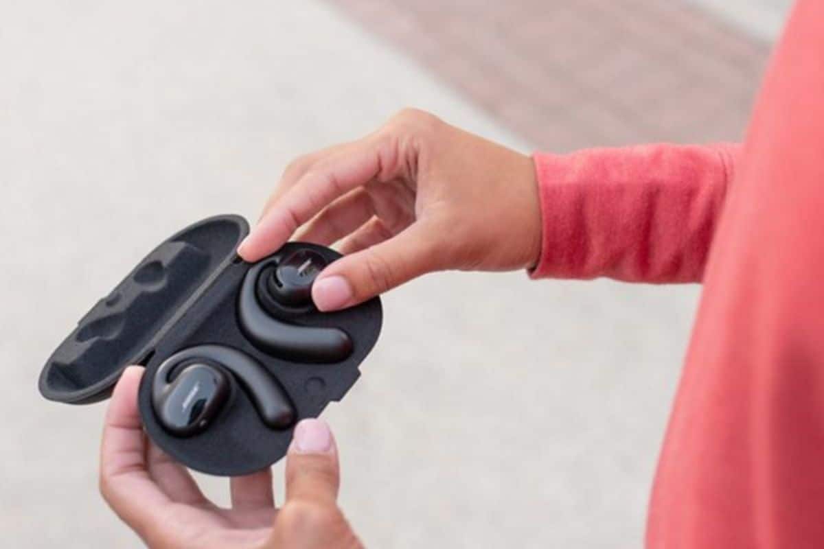 Are Bose Soundsport Earbuds Waterproof? HOW Waterproof? The Gadget