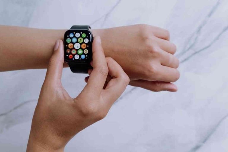 how to accept walkie talkie invite on apple watch