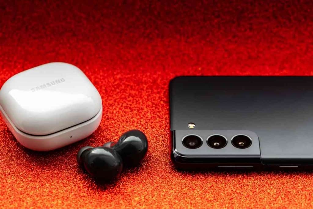 How to connect online samsung buds to iphone