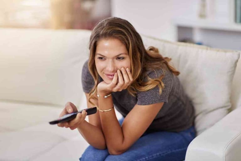 7 Reasons Your Samsung TV Screen Goes Black Randomly The Gadget Buyer 