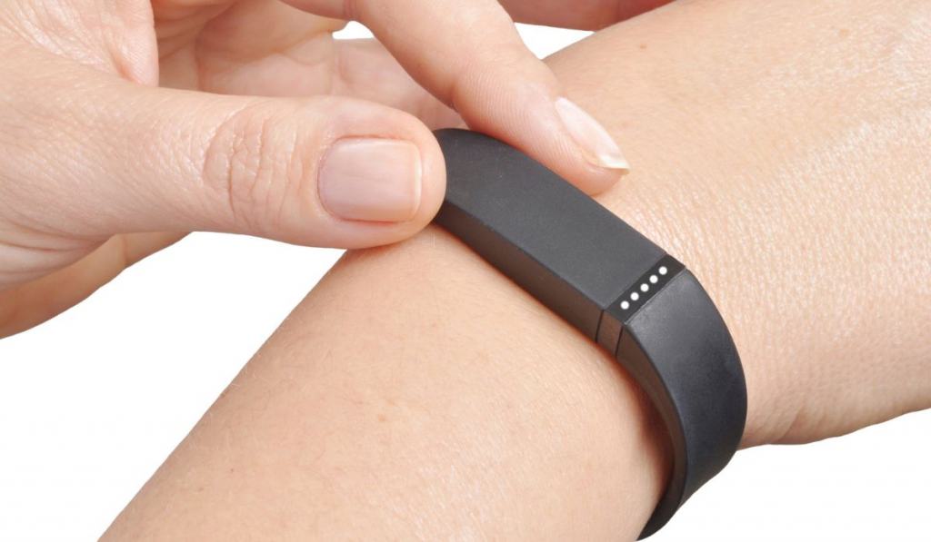 Activity fitness tracker 