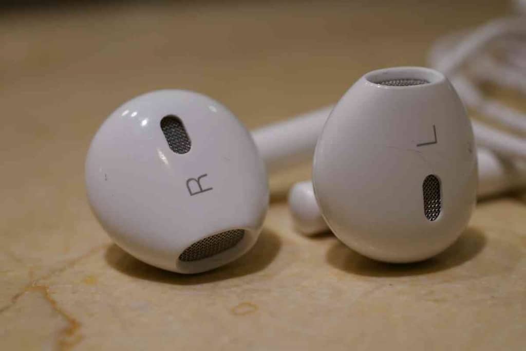 How To Tell If Those Are Fake AirPods 3 Ways To Tell If Those Are Fake AirPods