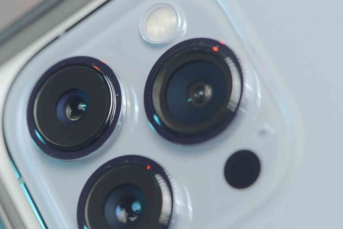 Why Does The IPhone Have 3 Cameras? Explained! - The Gadget Buyer ...