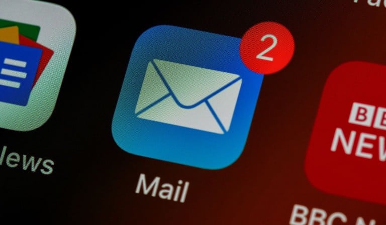 How To Restore The Email Icon On iPhone (And Why It Disappeared)