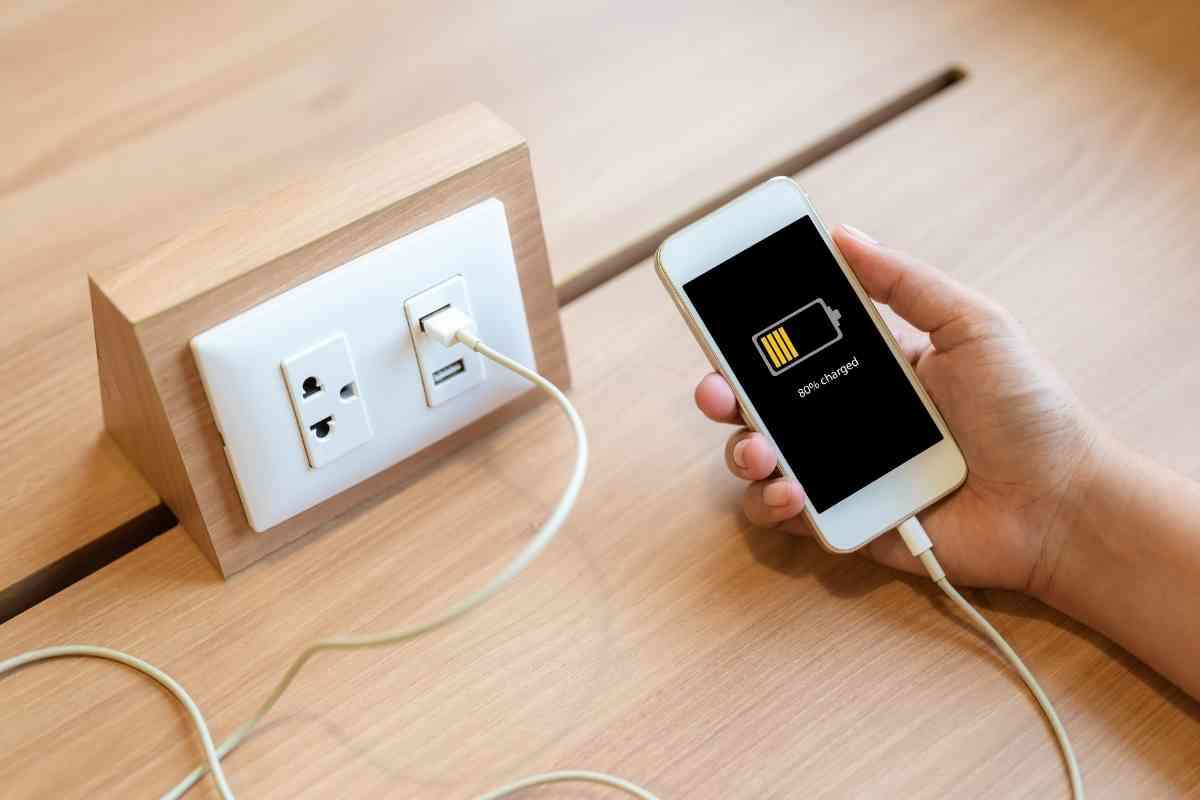 Why Is My IPhone Battery Yellow Instead Of Green? The Gadget Buyer