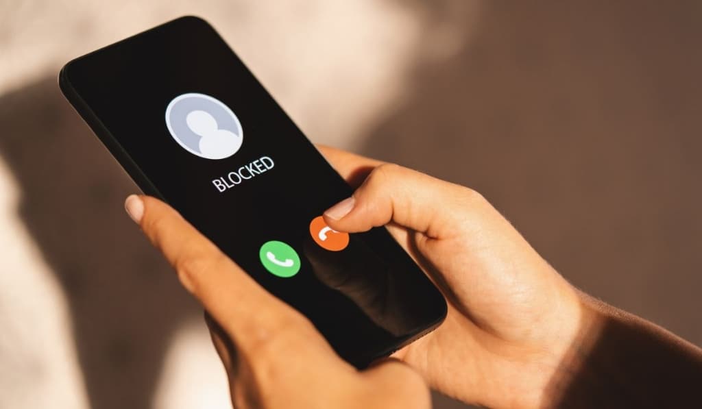 Woman Block a Phone Number or incoming Call from a anonymous stalker or Ex boyfriend