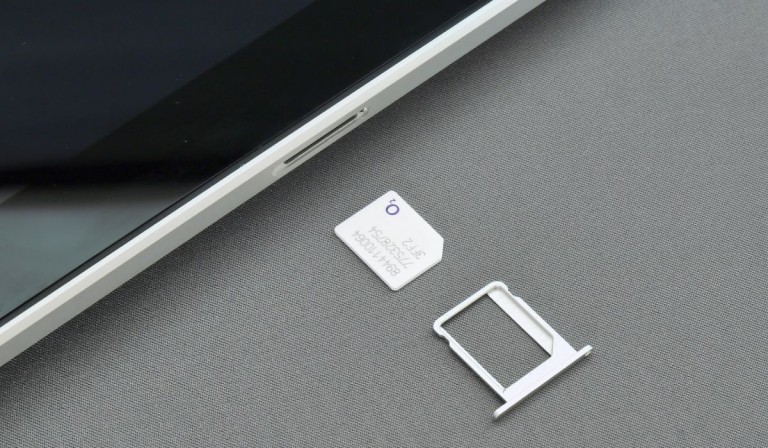 How to (Easily) Switch Your SIM Card to a Different Phone