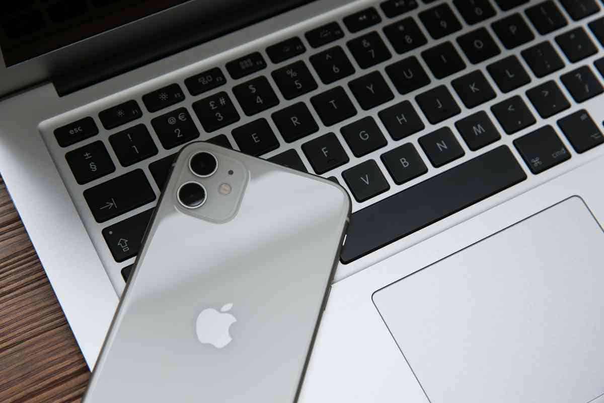 Here's How To Connect A Mac To Your IPhone Hotspot In Seconds! The