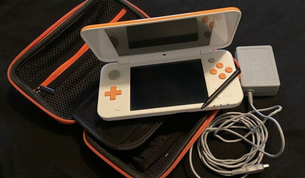 Nintendo 2DS with case