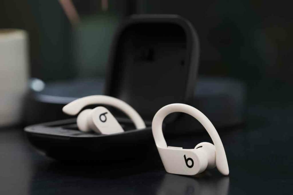 How Long Do Powerbeats Pro Earbuds Last 1 How Long Do Powerbeats Pro Earbuds Last & How To Make Them Last Longer