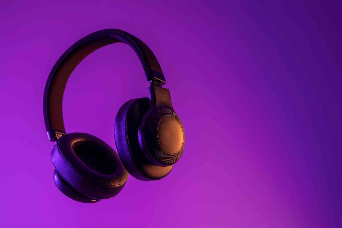 Where Is The Pairing Button On JBL Headphones? Answered! - The Gadget ...