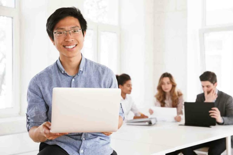 How Much Do Laptops Weigh?